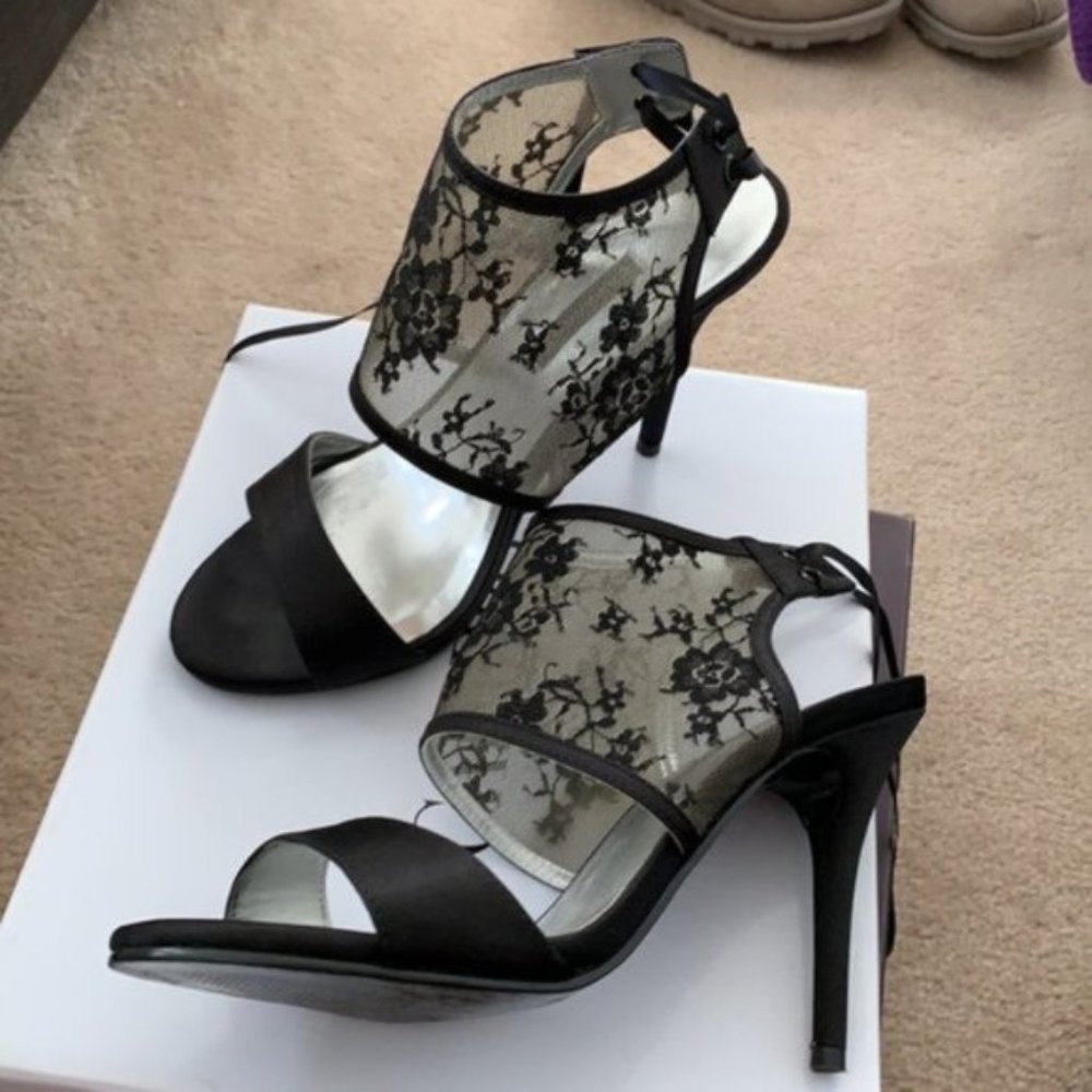 Evening shoe with Lace. - Picture 3 of 4